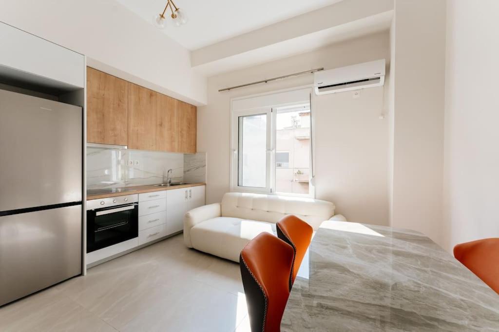 New Center Apartment Near Metro أثينا المظهر الخارجي الصورة
