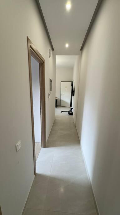New Center Apartment Near Metro أثينا المظهر الخارجي الصورة